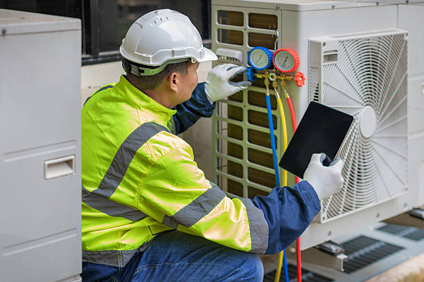 Professional Hvac technician working in Norco, CA